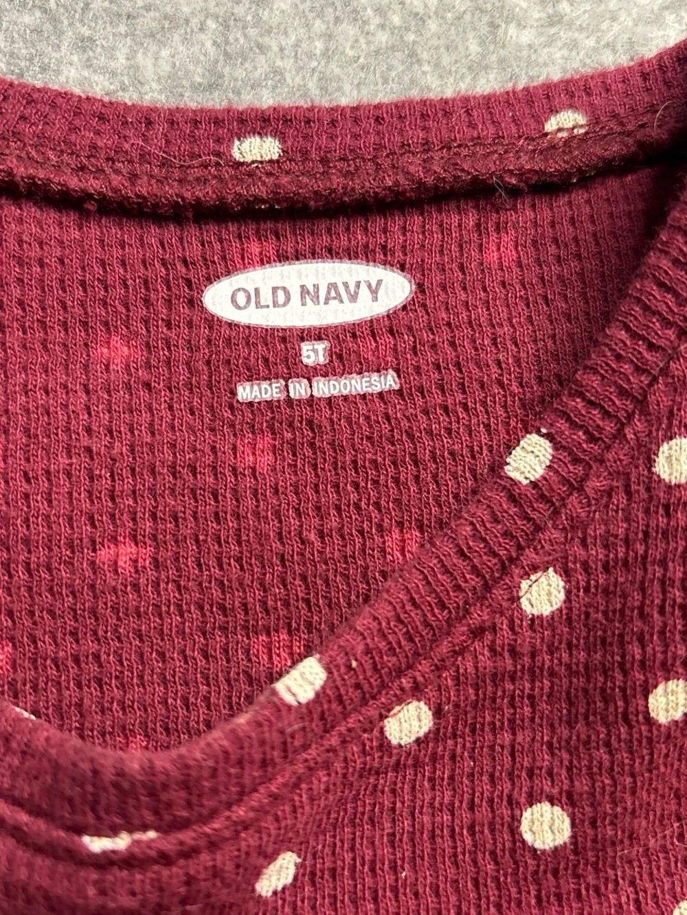 Old Navy Maroon Long Sleeve Thermal Tee with Cream Polka Dots